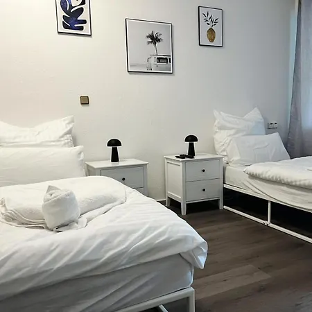 Monteur- & Gruppenquartier Mg L Balkon L Wifi L Smarttv * Мёнхен-Гладбах