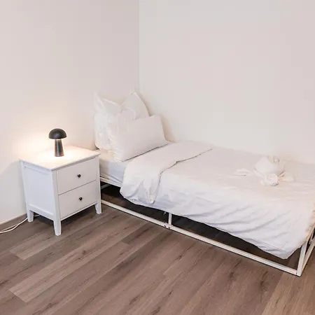 Апартаменты Monteur- & Gruppenquartier Mg L Balkon L Wifi L Smarttv *